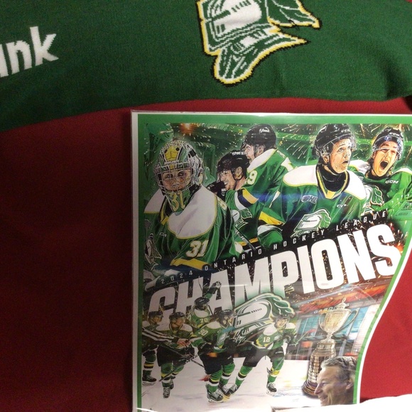 LONDON Knights lot - Picture 3 of 3